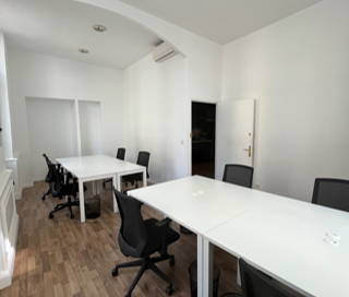 Bureau privé 26 m² 8 postes Location bureau Rue Bailli de Suffren Marseille 13001 - photo 3
